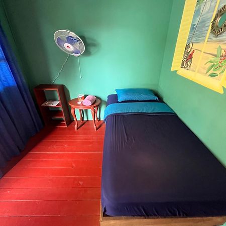 Valerie Emanuel Apartments ボカス・タウン エクステリア 写真