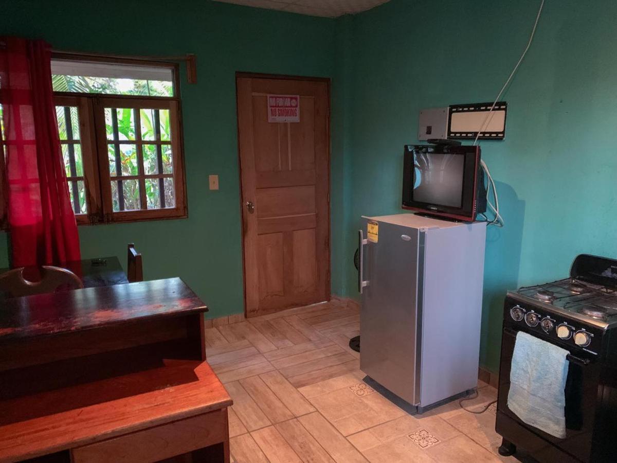 Valerie Emanuel Apartments ボカス・タウン エクステリア 写真