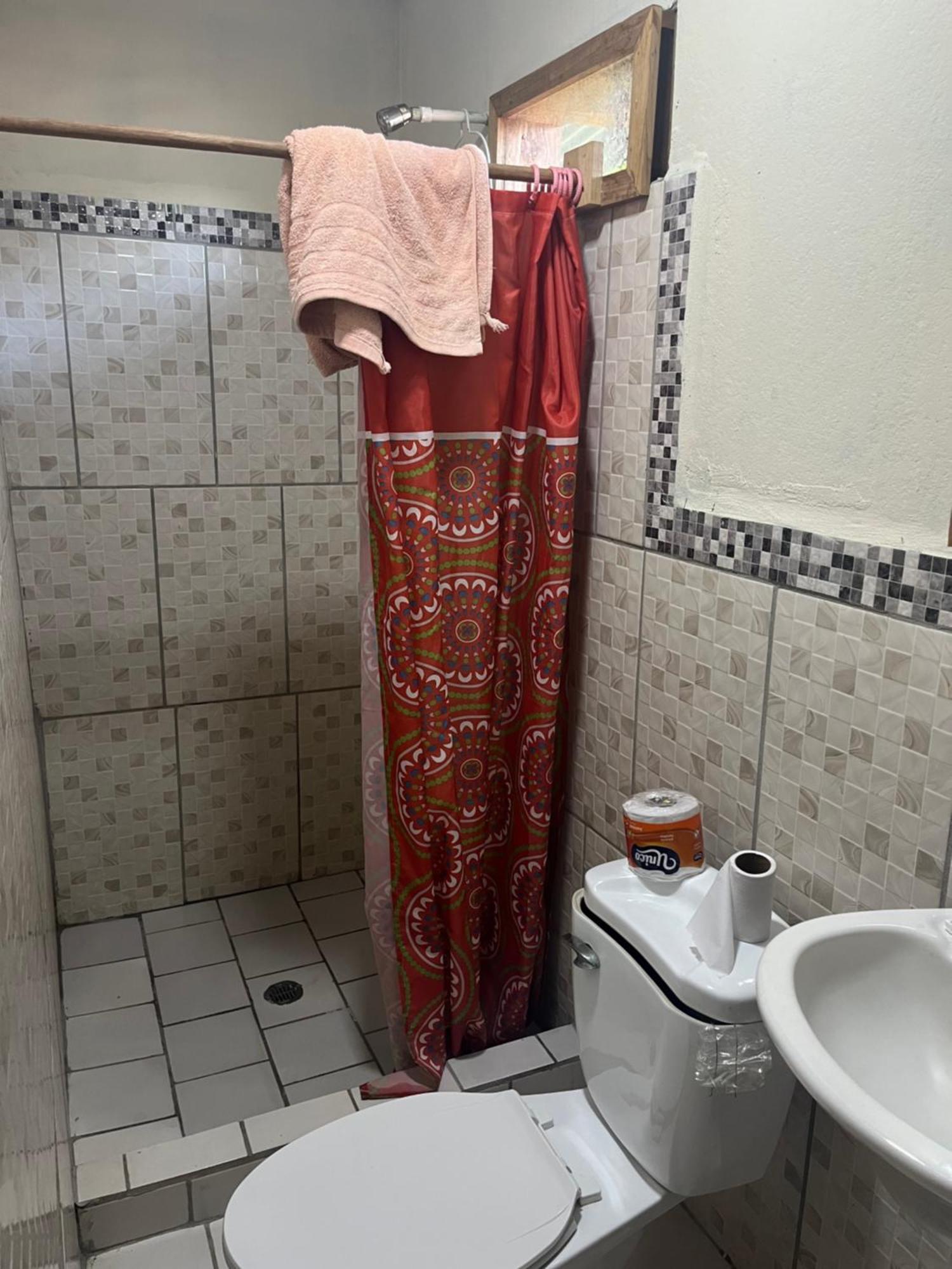 Valerie Emanuel Apartments ボカス・タウン エクステリア 写真