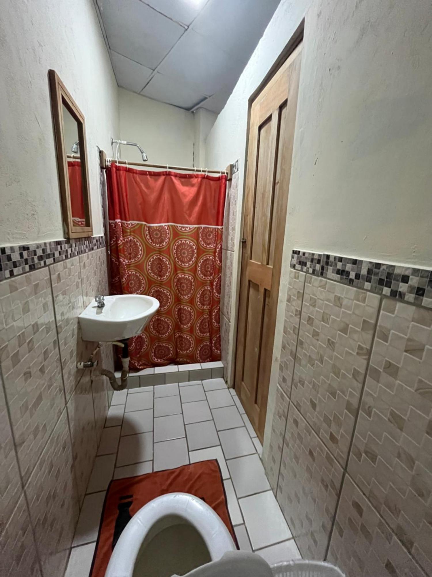 Valerie Emanuel Apartments ボカス・タウン エクステリア 写真